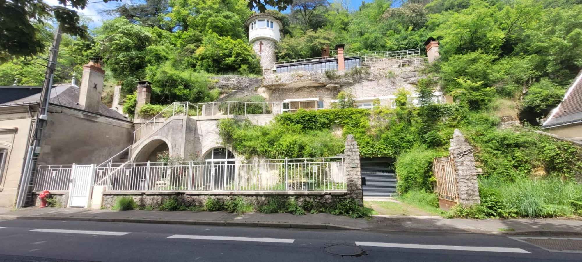 Troglodyte Baths Apartment Saint-Étienne-de-Chigny Екстериор снимка
